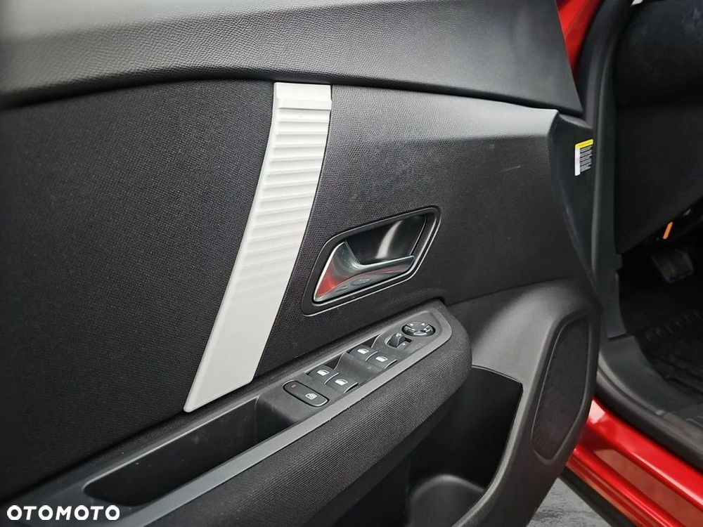 Citroën C4X 1.2 mHEV Max eDCT6 - 12