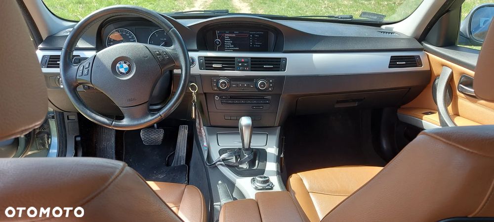 BMW Seria 3 320d xDrive DPF Edition Fleet Lifestyle - 15