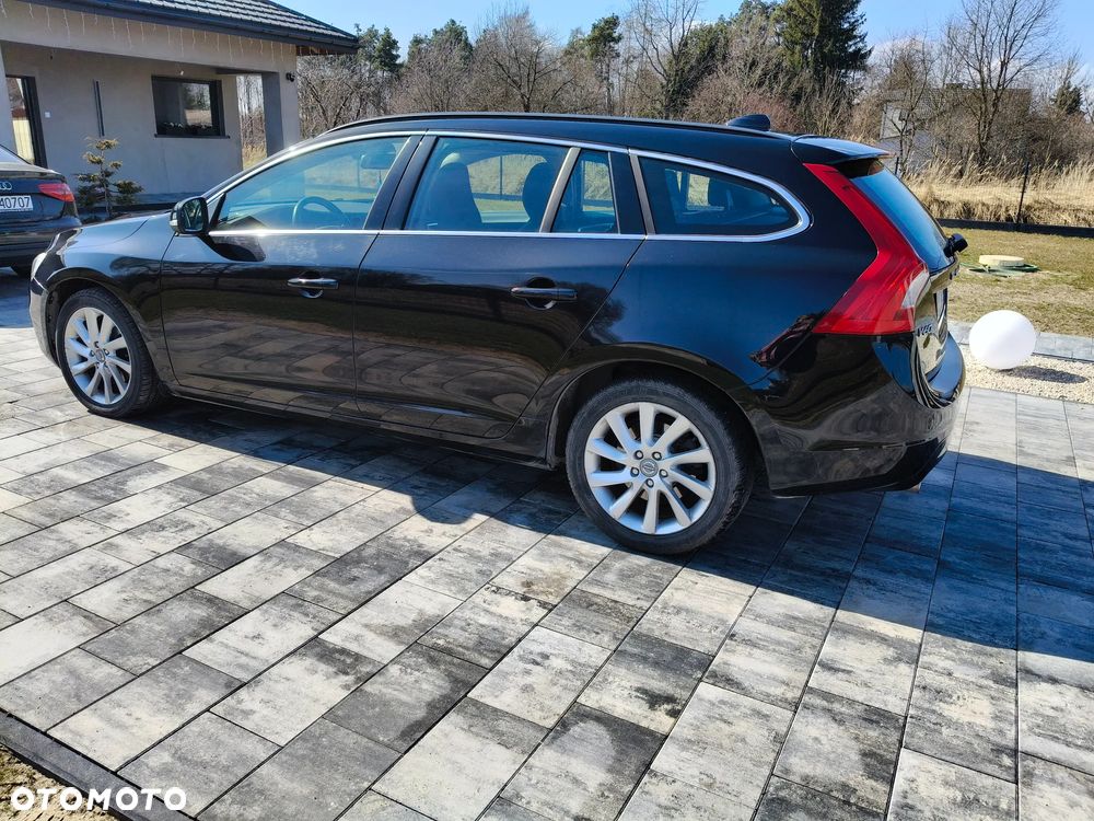 Volvo V60 D3 Geartronic Summum - 3