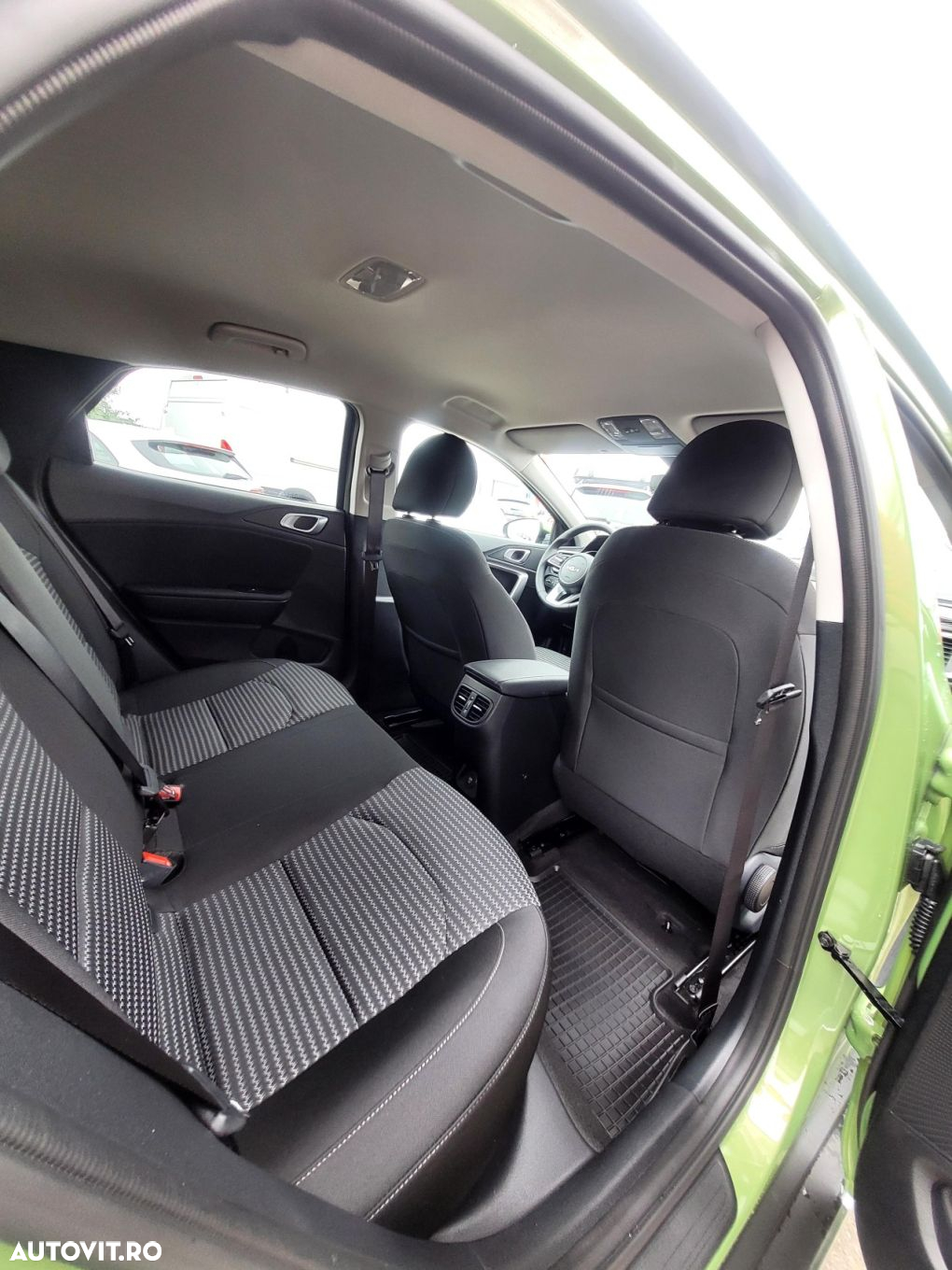 Kia XCeed - 14