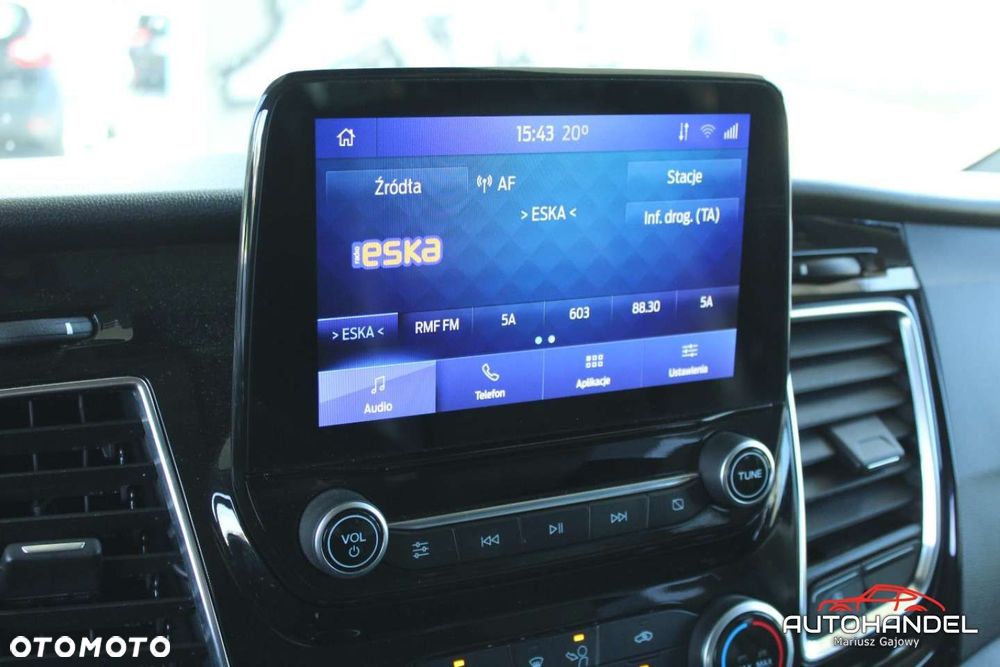 Ford Tourneo Custom - 23