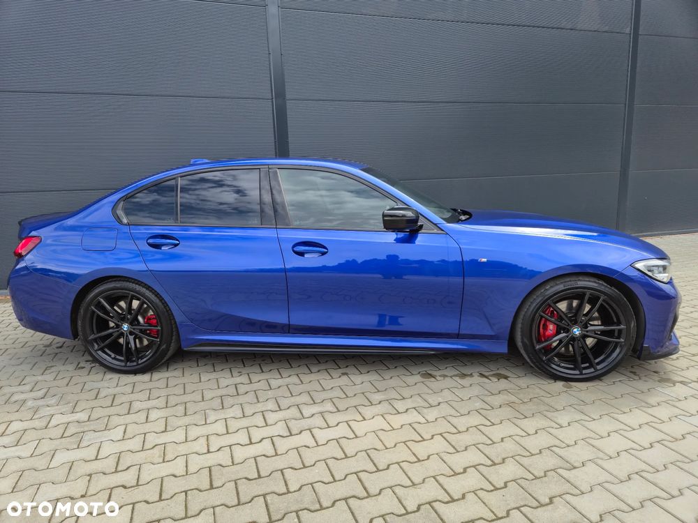 BMW Seria 3 330d xDrive mHEV M Sport sport - 2