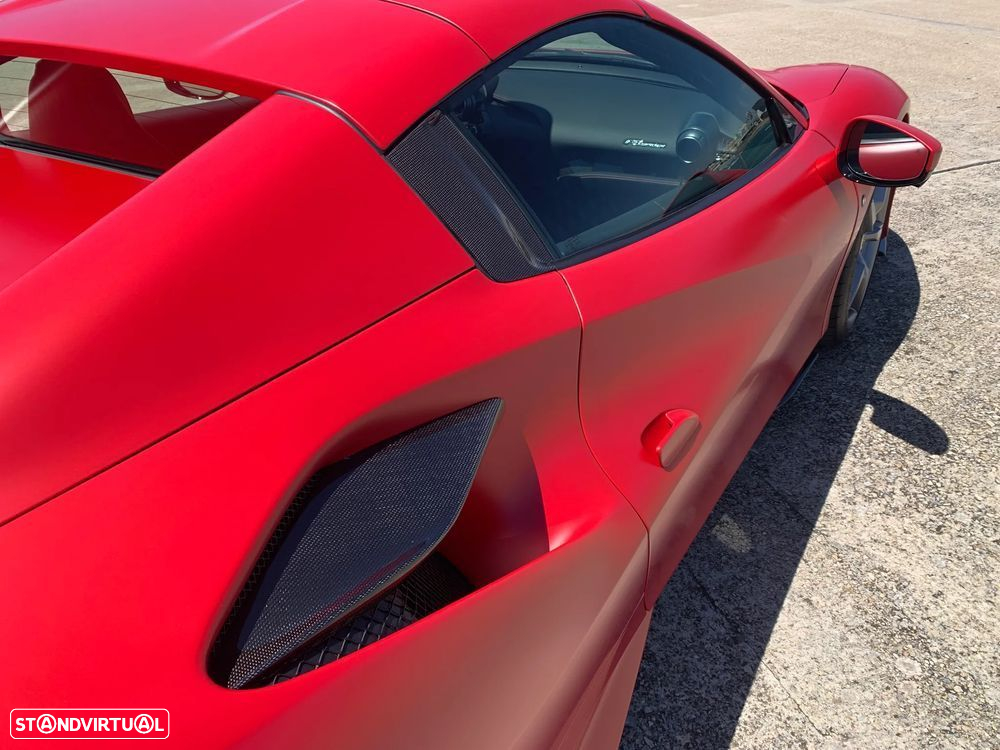Ferrari F8 Tributo Spider - 24