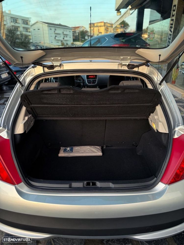 Peugeot 207 1.4 HDi Premium - 11