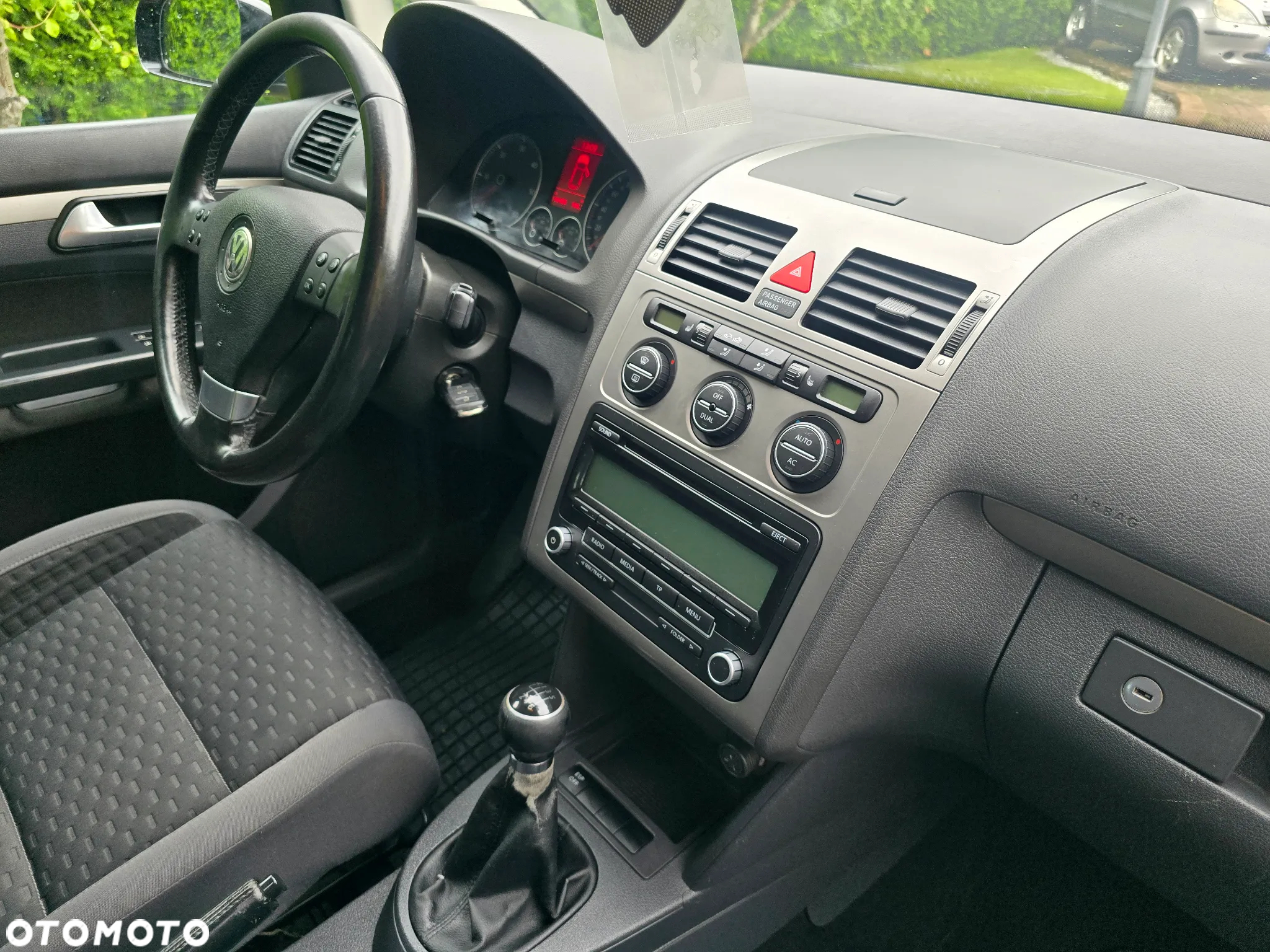 Volkswagen Touran 1.9 TDI Highline - 21