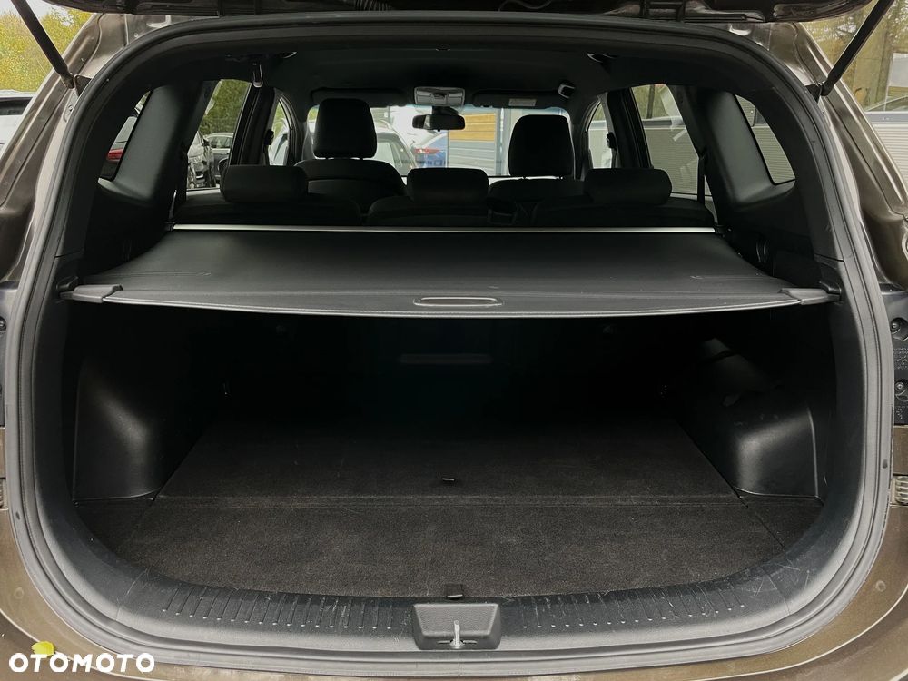 Kia Carens 1.6 GDI Attract - 35