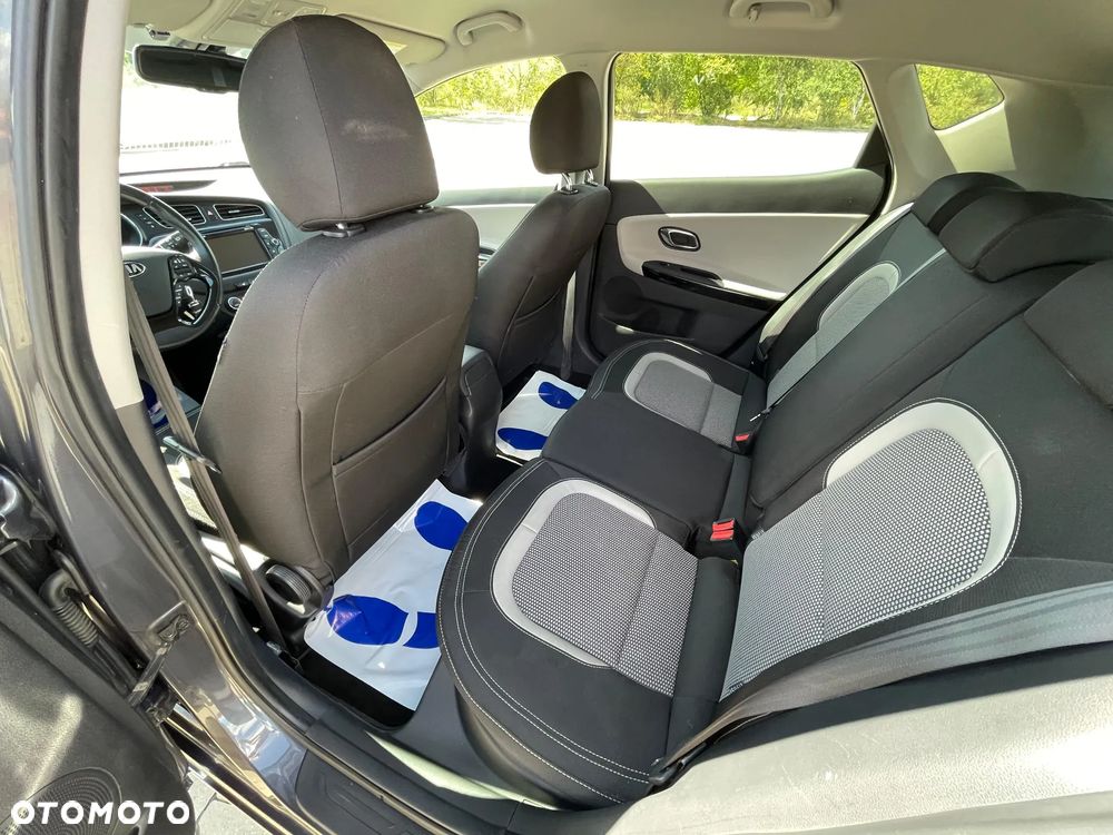 Kia Ceed 1.6 CRDi 128 ISG Spirit - 11