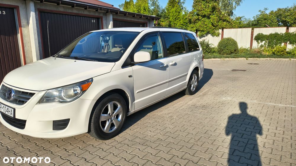 Volkswagen Routan - 2