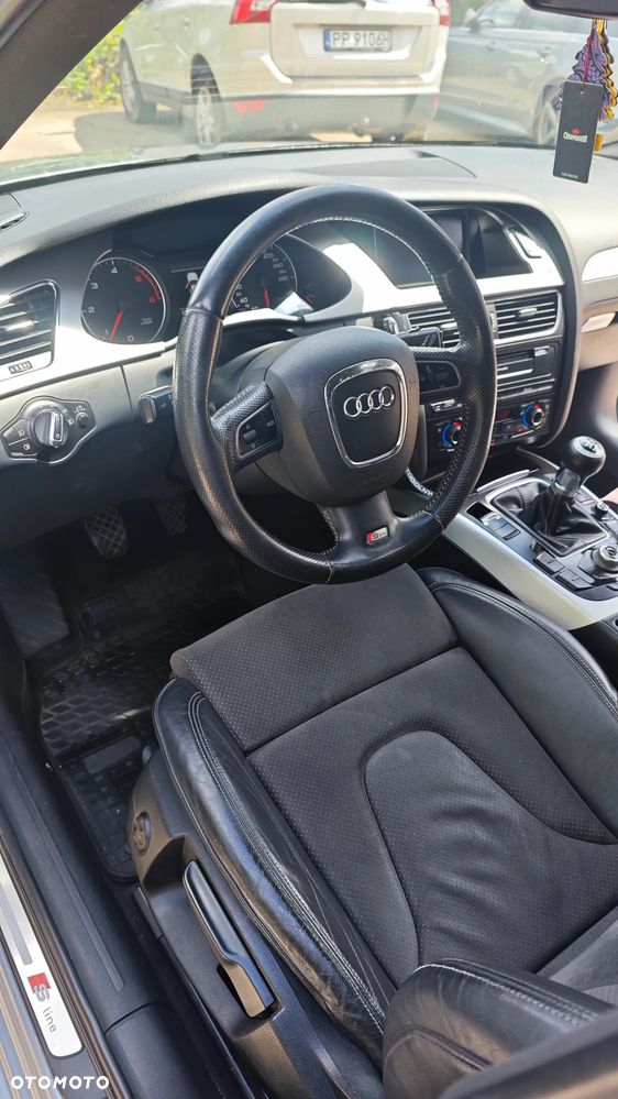 Audi A4 Avant 2.0 TDI DPF quattro S line Sportpaket (plus) - 1