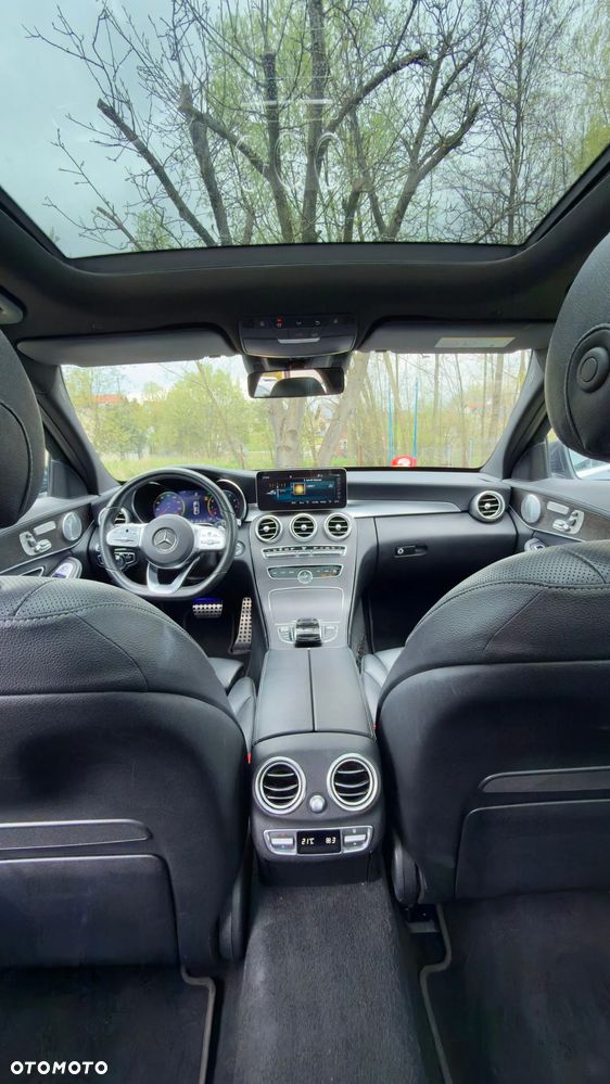 Mercedes-Benz Klasa C 400 4Matic 9G-TRONIC AMG Line - 26