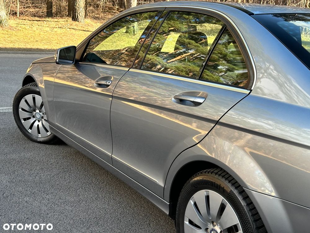 Mercedes-Benz Klasa C 180 Kompressor Automatik BlueEFFICIENCY - 13