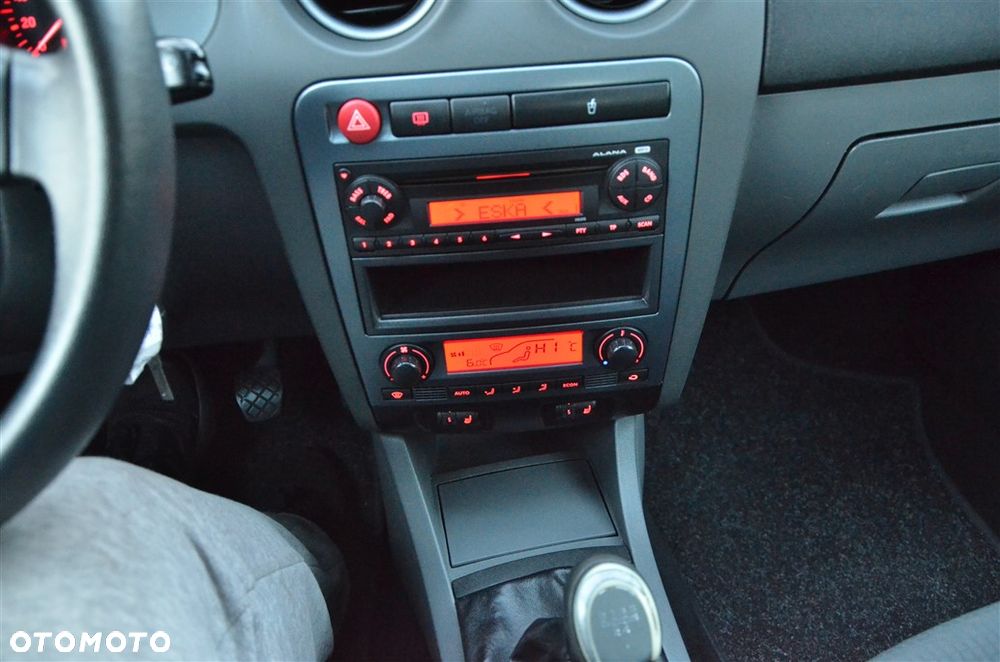 Seat Ibiza SC 1.4 16V Reference - 13