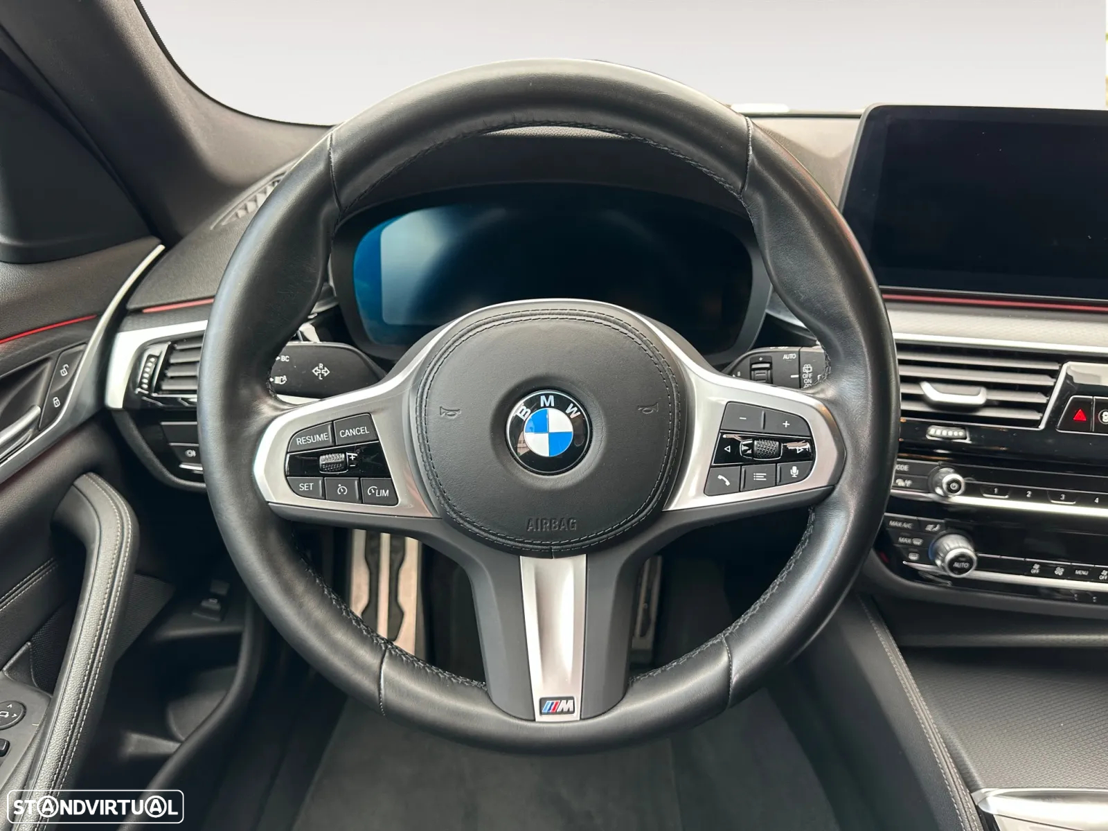 BMW 520 d Pack Desportivo M Auto - 13