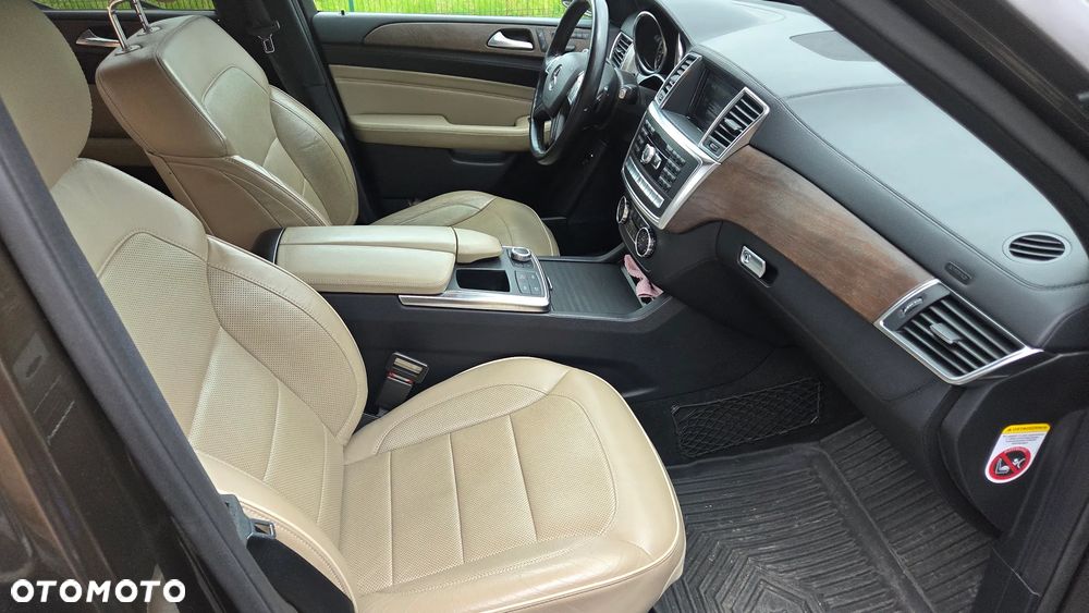 Mercedes-Benz ML 350 BlueTEC 4-Matic - 13