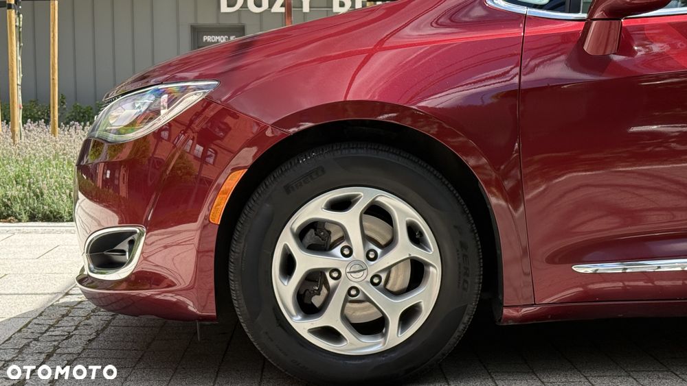 Chrysler Pacifica - 14