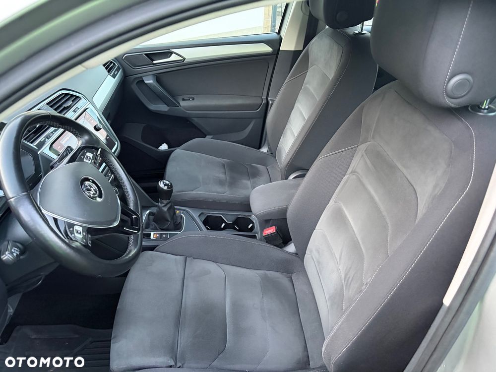 Volkswagen Tiguan - 11