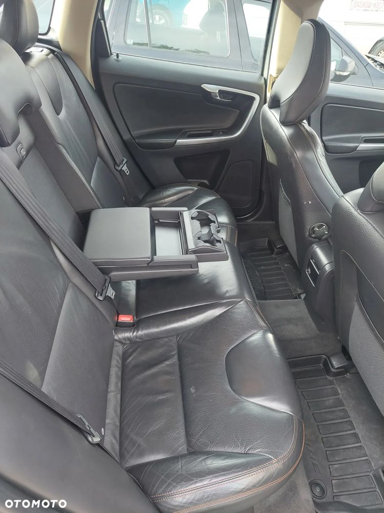 Volvo XC 60 D5 AWD - 16