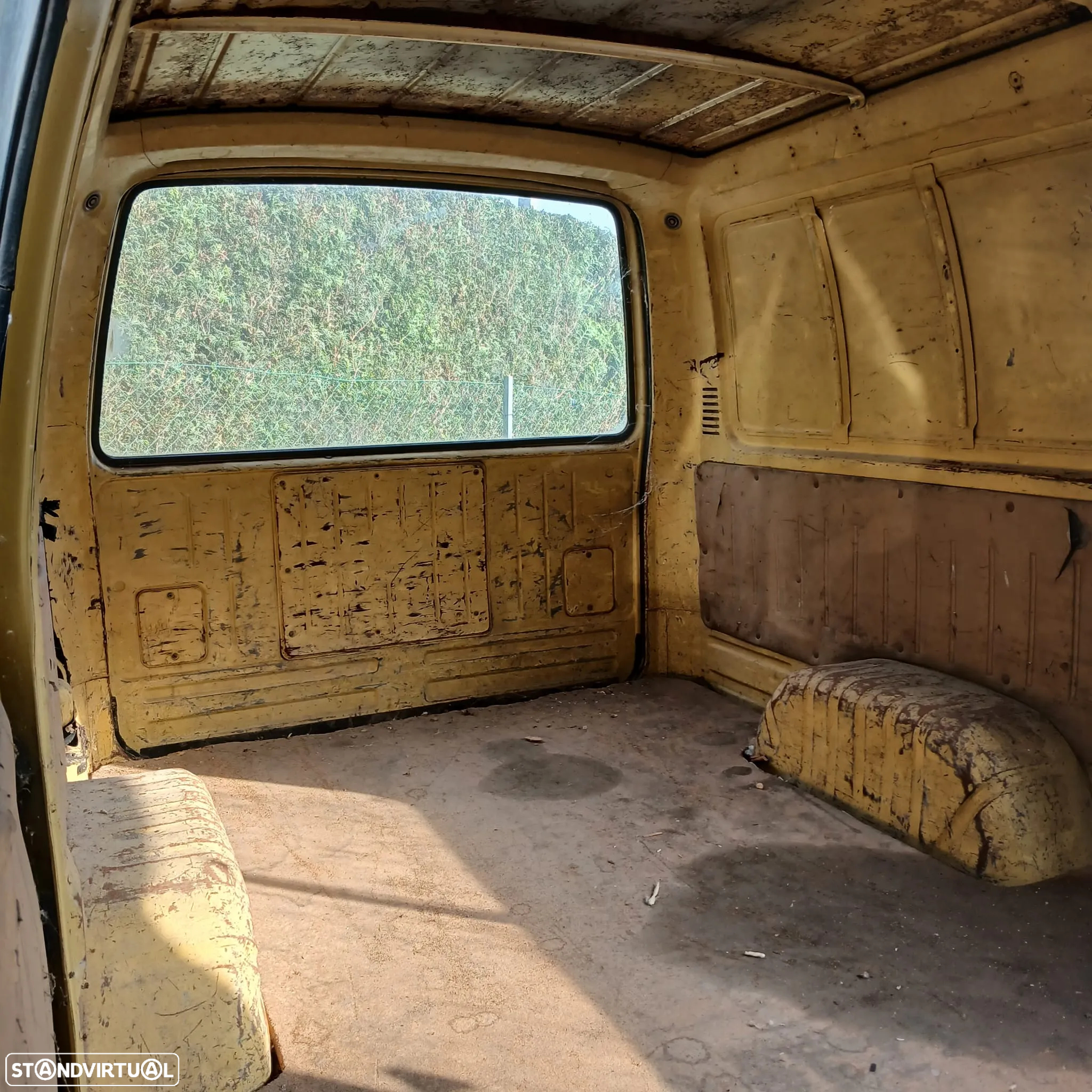 Toyota Hiace 2.4 D de 1990 – Peças Usadas (9943) - 7