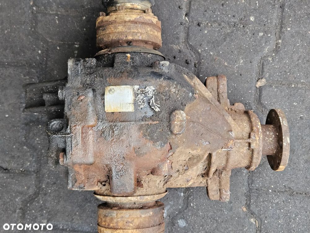 BMW X3 E83  2.0 D 2.0D dyfer dyferencjał most tył tylny 3,07 - 1