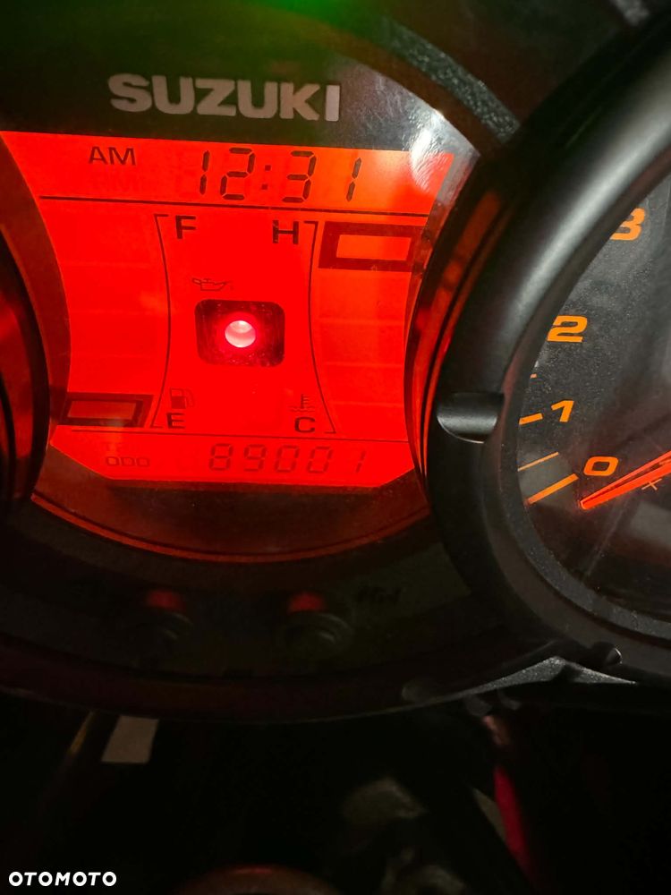 Suzuki V-STROM - 9