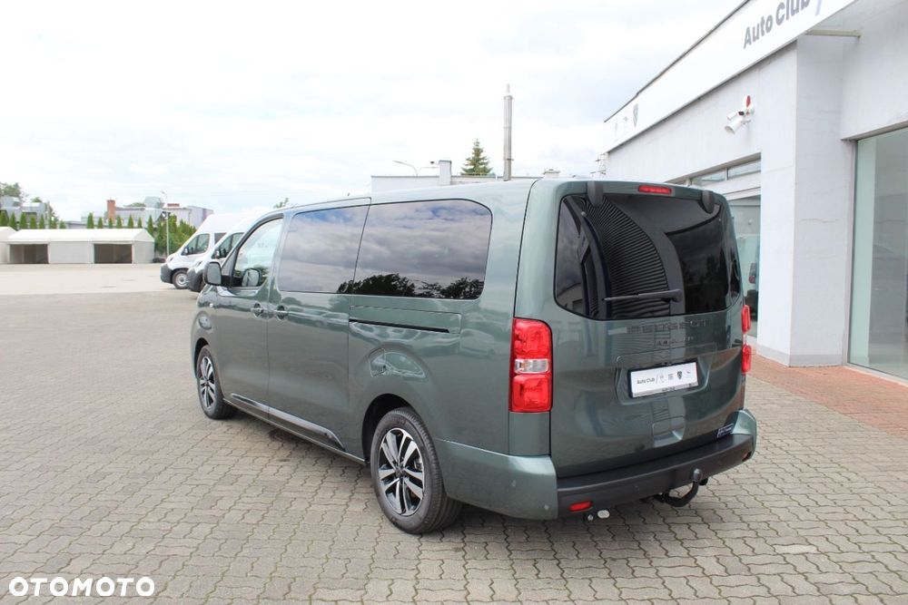 Peugeot Traveller - 11