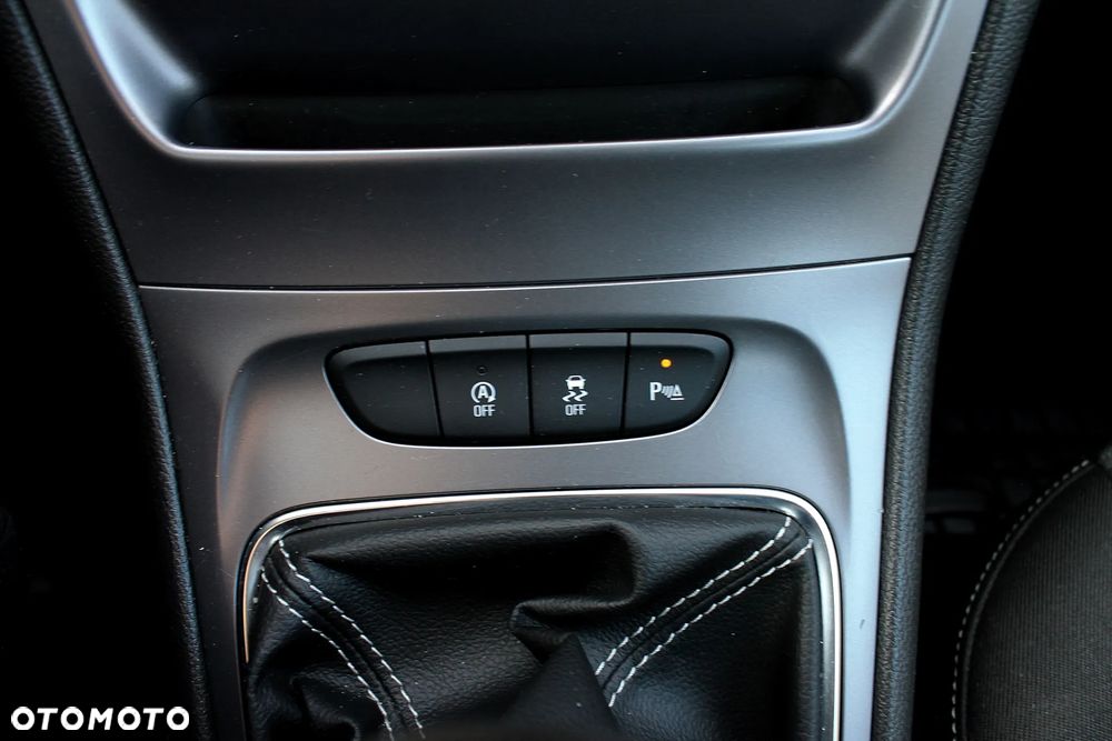 Opel Astra 1.4 Turbo Innovation - 27