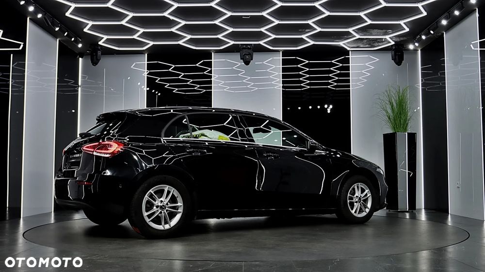 Mercedes-Benz Klasa A 180 7G-DCT - 9