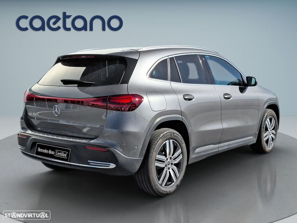 Mercedes-Benz EQA 250+ Progressive — fotografia 8