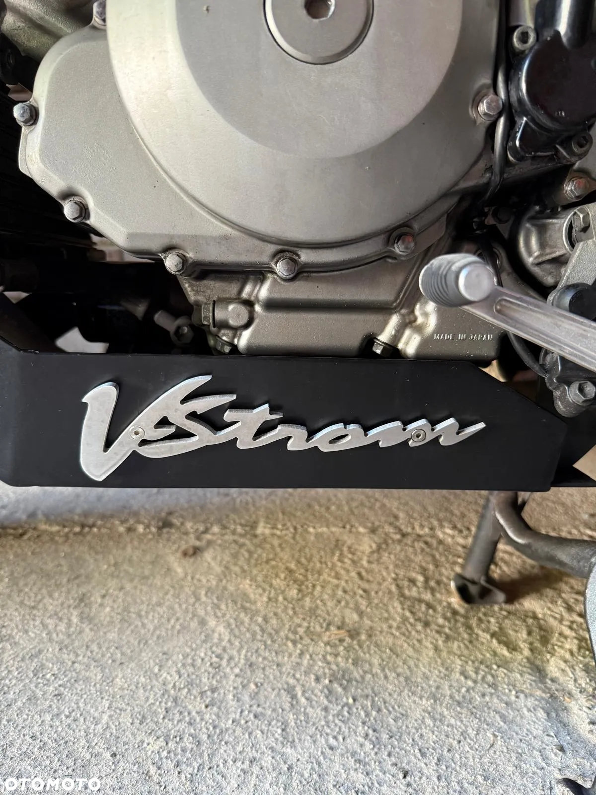Suzuki V-STROM - 10