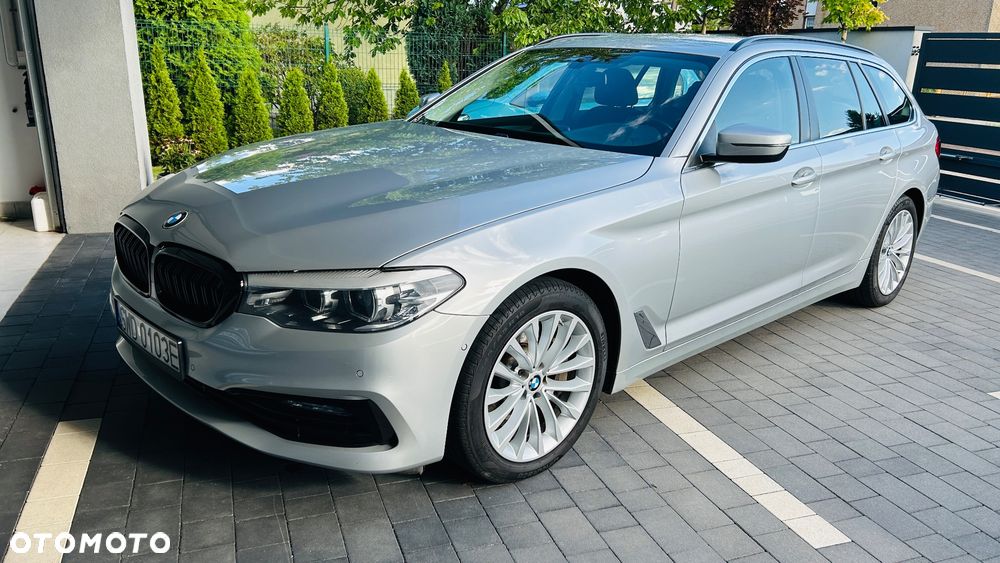 BMW Seria 5 530d xDrive Luxury Line - 2