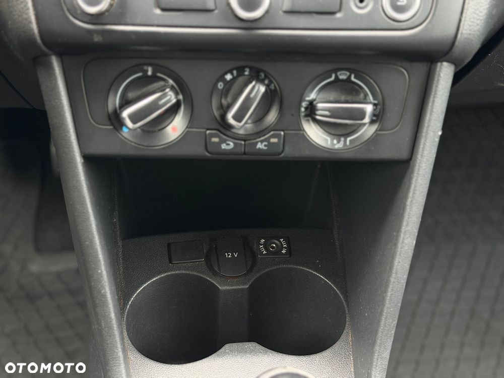 Volkswagen Polo - 15