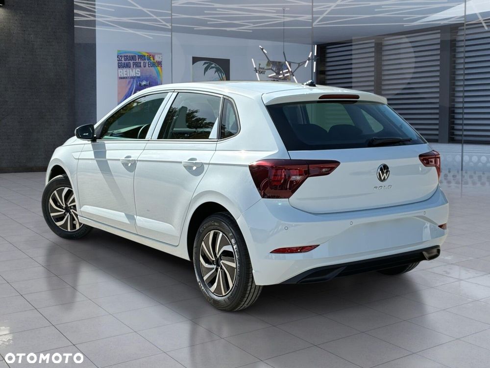 Volkswagen Polo - 11