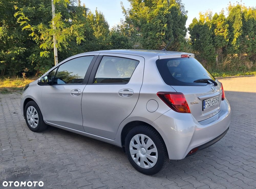 Toyota Yaris 1.0 Premium - 5