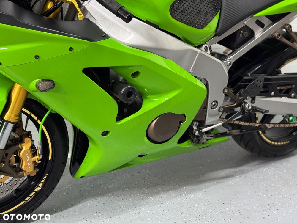 Kawasaki ZXR - 22