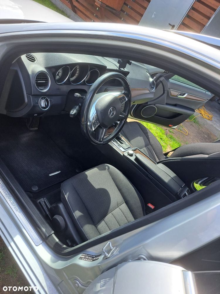 Mercedes-Benz Klasa C 200 CDI DPF Automatik BlueEFFICIENCY Elegance - 10