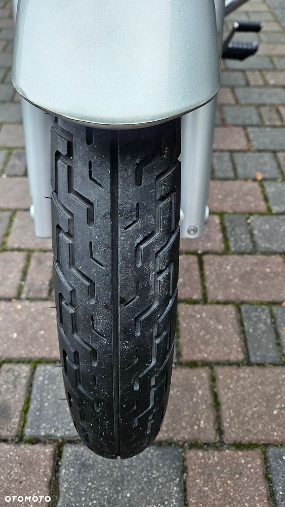 Suzuki Intruder - 17