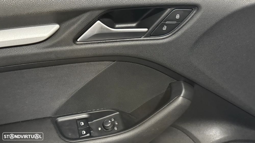 Audi A3 1.6 TDI Attraction Ultra - 13