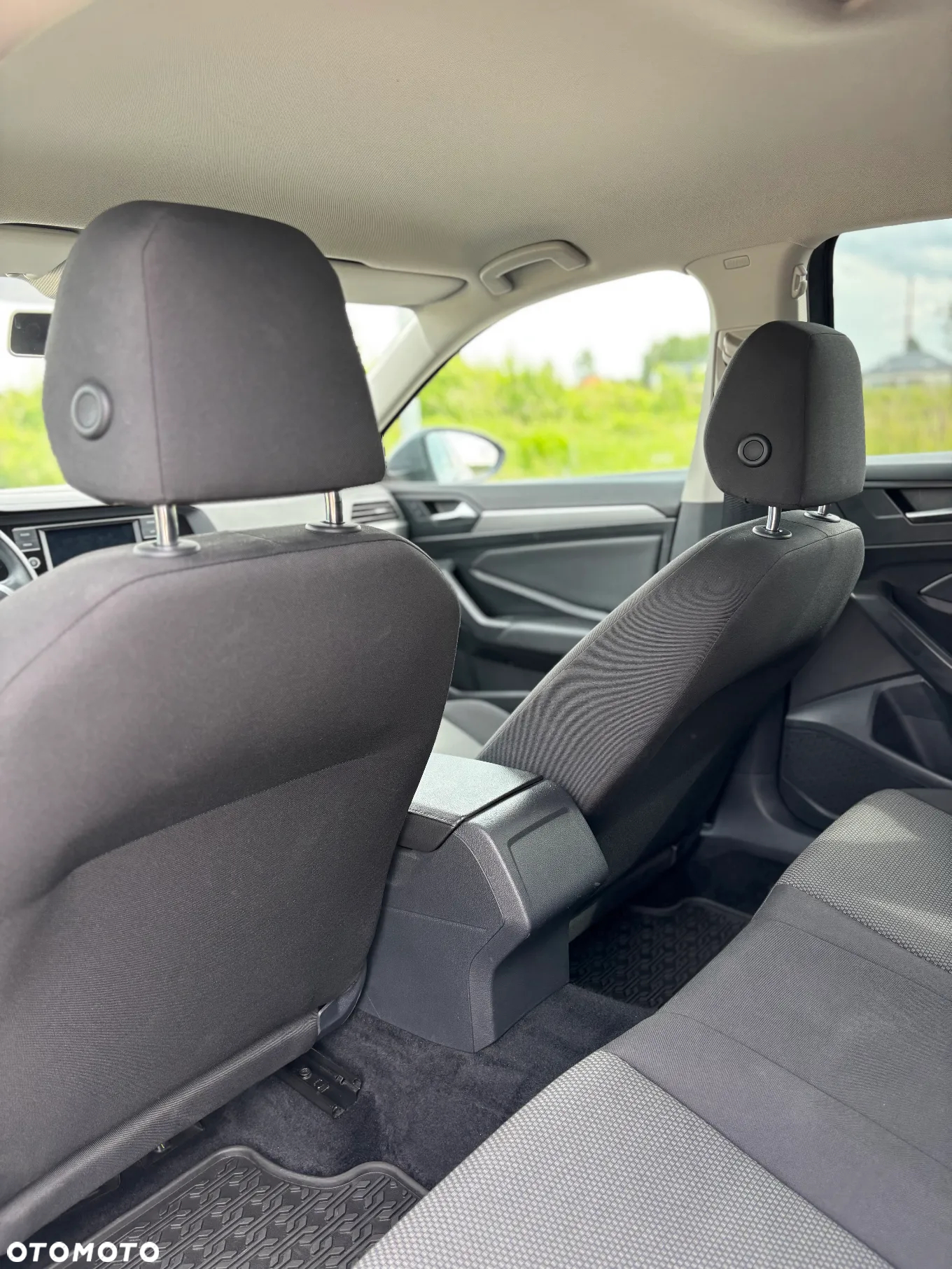 Volkswagen Jetta - 10