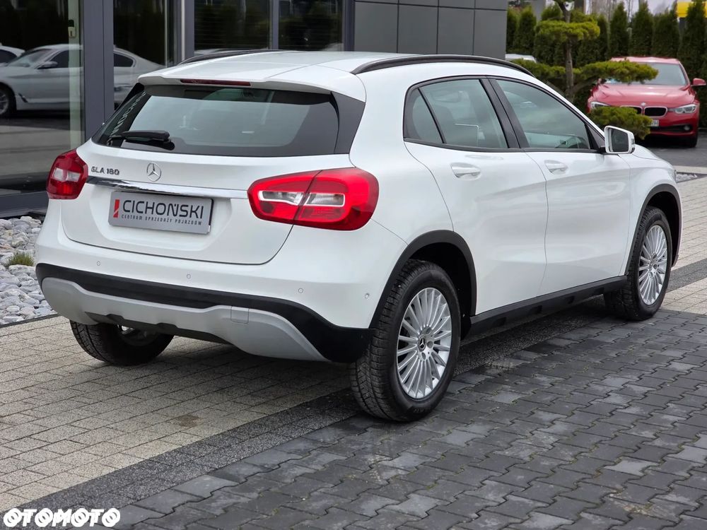 Mercedes-Benz GLA 180 7G-DCT Style - 31