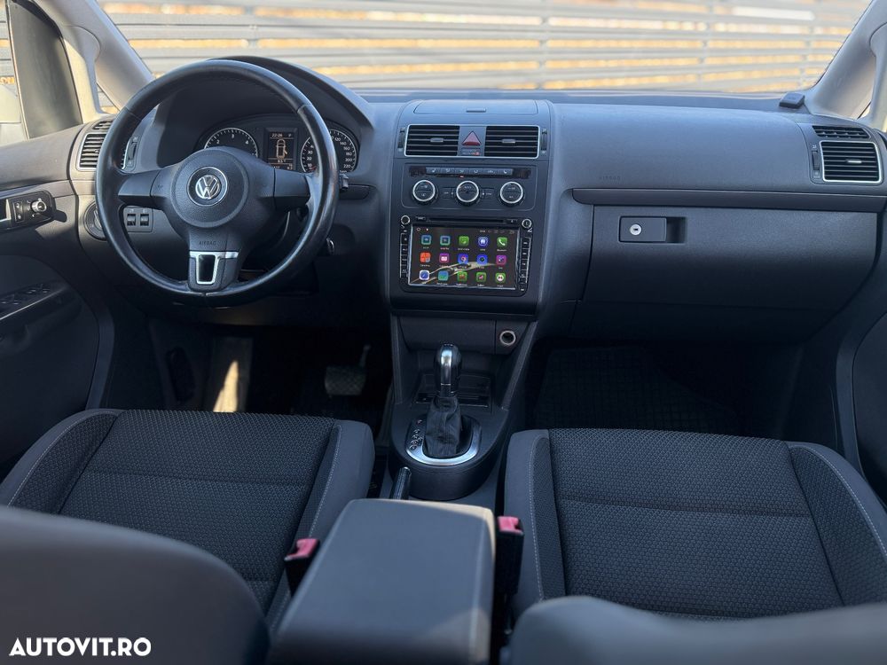 Volkswagen Touran 1.6 TDI DPF BlueMotion Technology DSG Comfortline - 8