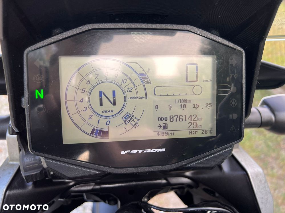 Suzuki V-STROM - 15