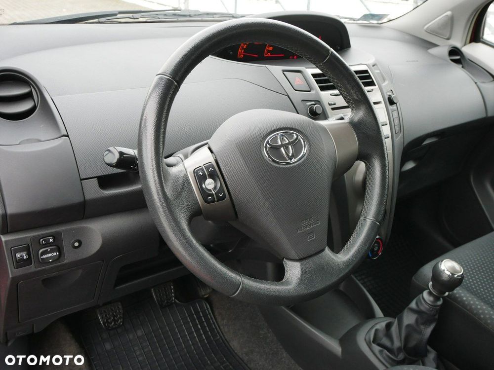 Toyota Yaris 1.33 Active - 14