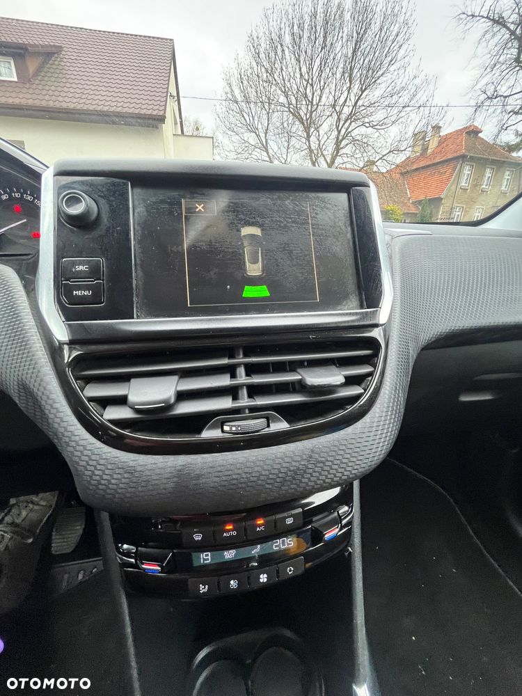 Peugeot 2008 1.6 e-HDi Active S&S - 8