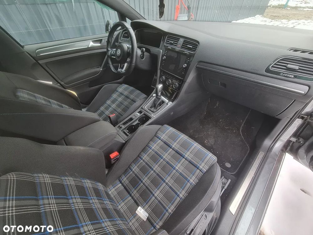 Volkswagen Golf 1.4 GTE Plug-In-Hybrid DSG - 5