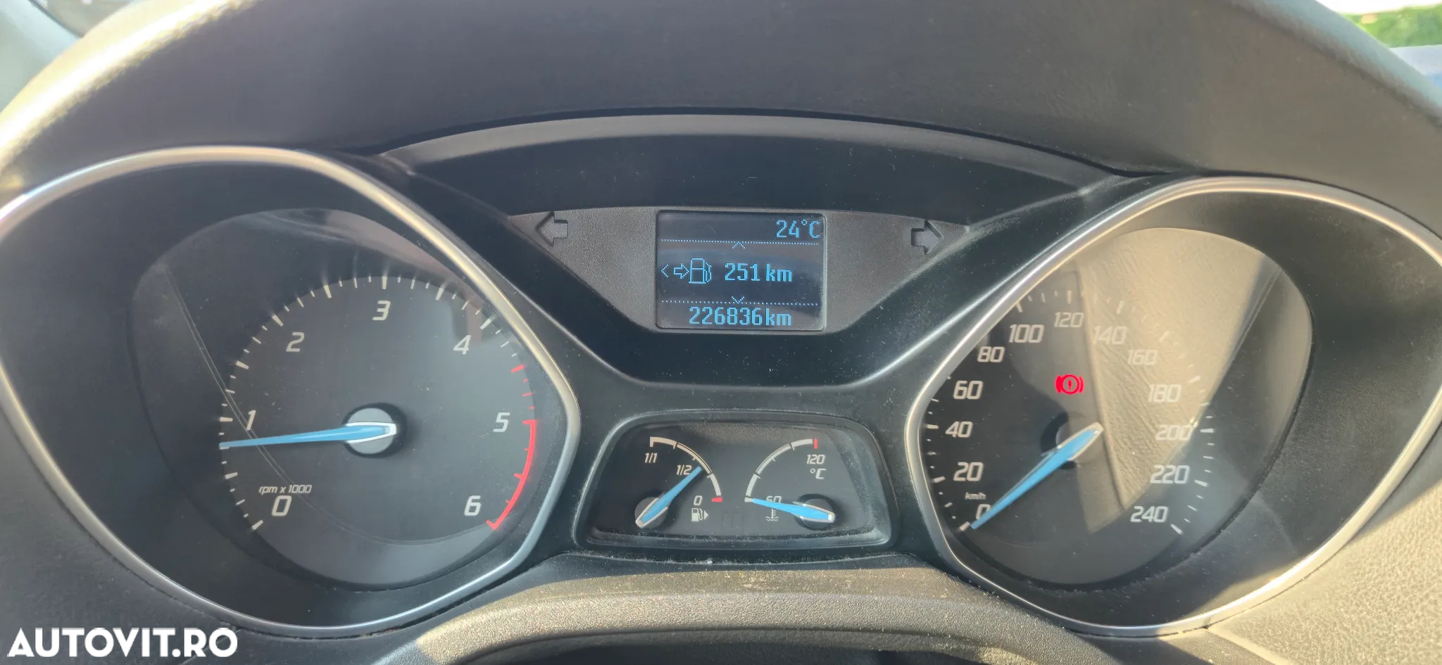 Ford Focus 1.6 TDCi DPF Start-Stopp-System Ambiente - 14
