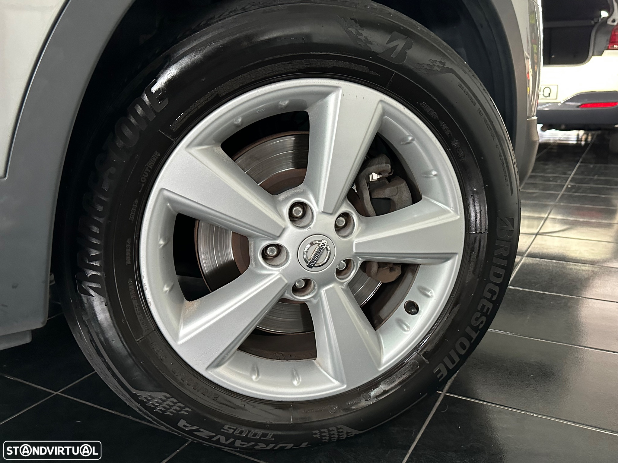Nissan Qashqai +2 2.0 dCi Tekna Pele Preto +Navi - 27