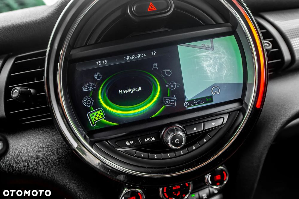 MINI Cooper Essential Trim - 26