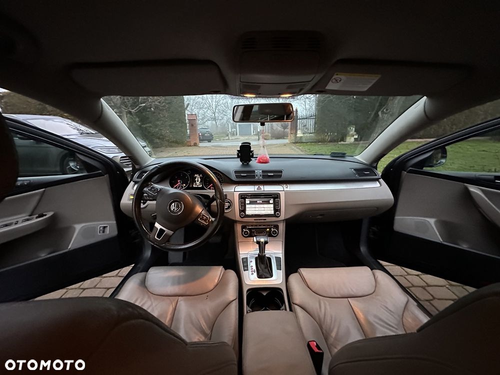 Volkswagen Passat 2.0 TDI Comfortline DSG - 9