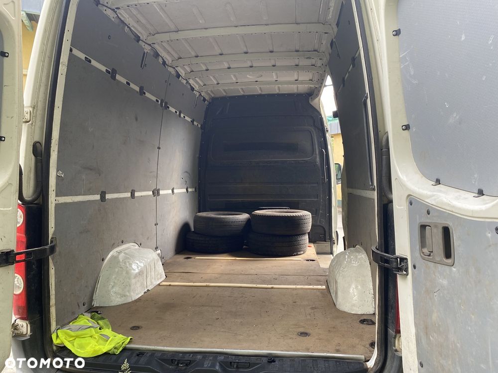 Volkswagen Crafter 2.5 Tdi 136KM Klima Sredniak 3.3m  2010/2011 Zadbany - 7