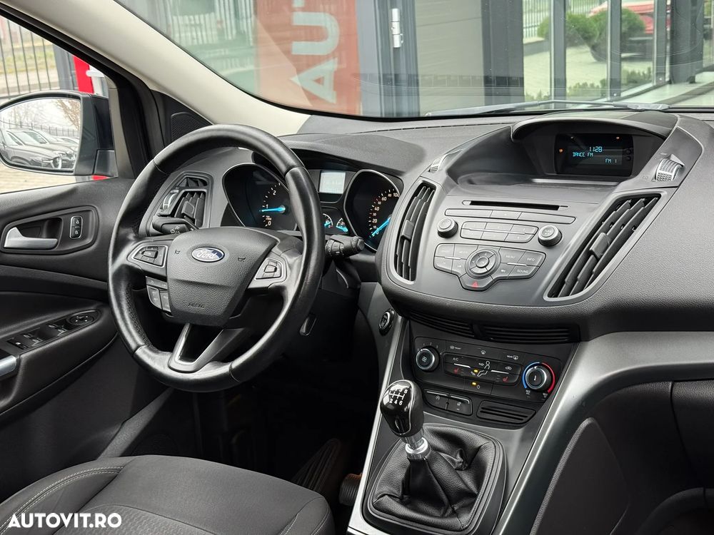 Ford Kuga - 15